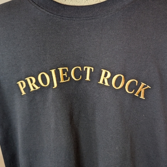 NWT UA Men's Project Rock Heavyweight Short Sleeve shirt - Picture 14 of 17